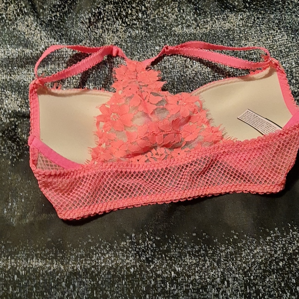 Victora secrets bra - Picture 2 of 4